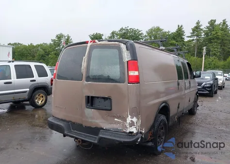 2006 Chevrolet Express Work Van z USA, uszkodzony, nr VIN 1GCHG392961207039